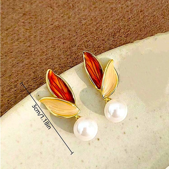 Elegant Gold and Red Leaf Pearl Earrings - Picture 2 of 2